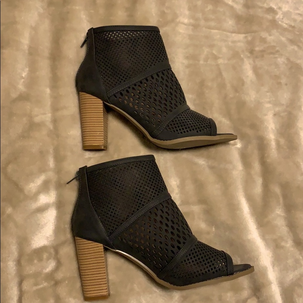 Report Netted Booties/Heels